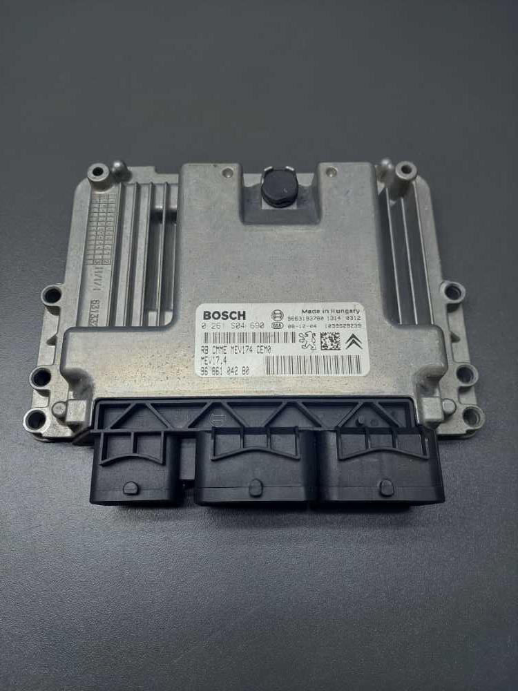 Řídící jednotka motoru 1.6 VTI 88 kW 5FW 0261S04690 MEV17.4 9666104280 9663193780 Citroen Peugeot