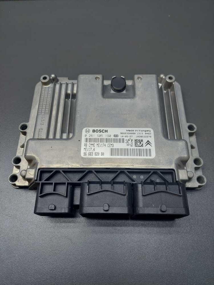 Řídící jednotka motoru 1.4 VTI 70 kW 8FP 0261S05190 MEV17.4 9666382080 9666320880 Citroen Peugeot