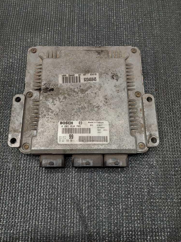 Řídící jednotka motoru 2.2 HDI 98 kW 4HX 0281010765 EDC15C299 9644199680 Citroen Peugeot
