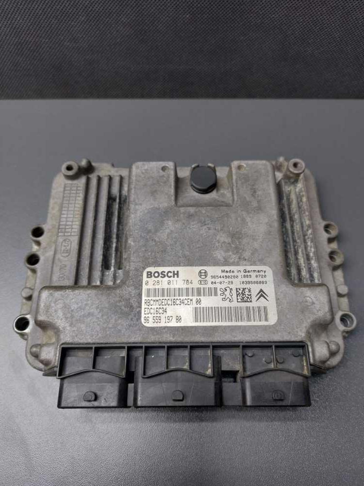 Řídící jednotka motoru 1.4 HDI 50 kW 8HX 0281011784 EDC16C34 9655919780 Citroen Peugeot