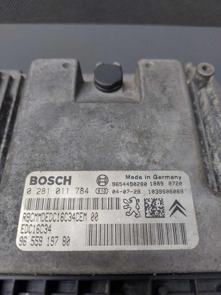 Řídící jednotka motoru 1.4 HDI 50 kW 8HX 0281011784 EDC16C34 9655919780 Citroen Peugeot
