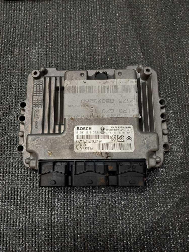 Řídící jednotka motoru 1.6 HDI 80 kW 9HZ 0281013332 EDC16C34 9664257480 Citroen Peugeot