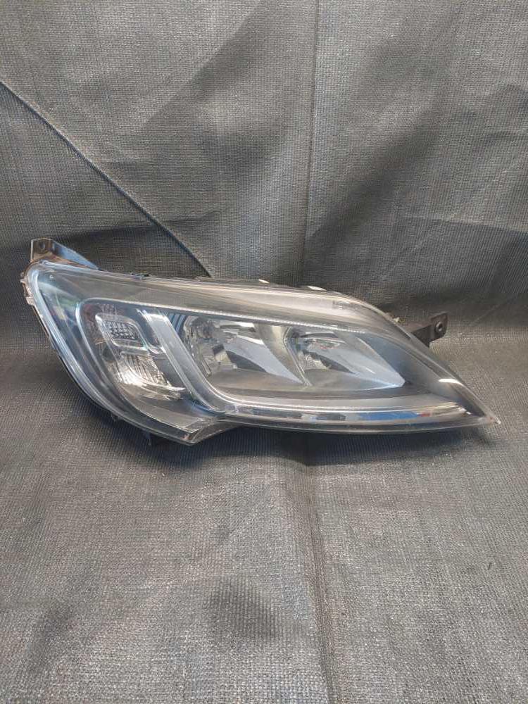 Světlo pravé přední Peugeot Boxer / Citroen Jumper / Fiat Ducato 1375097080 ulomené držáky