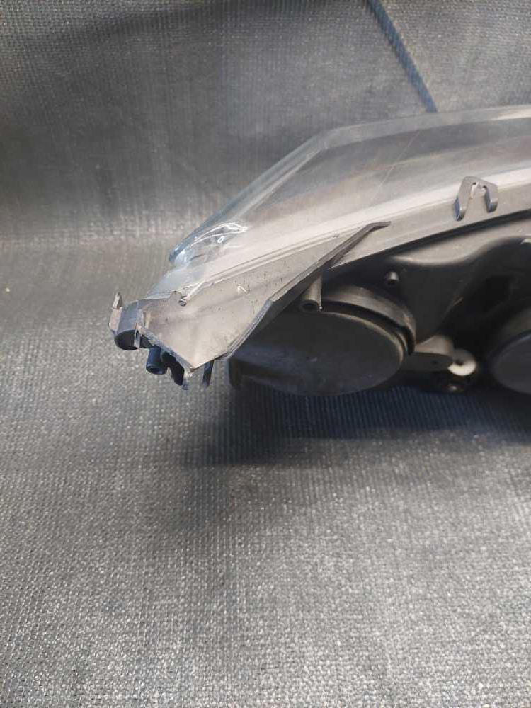 Světlo levé přední Peugeot Boxer / Citroen Jumper / Fiat Ducato 1375097080 ulomené držáky