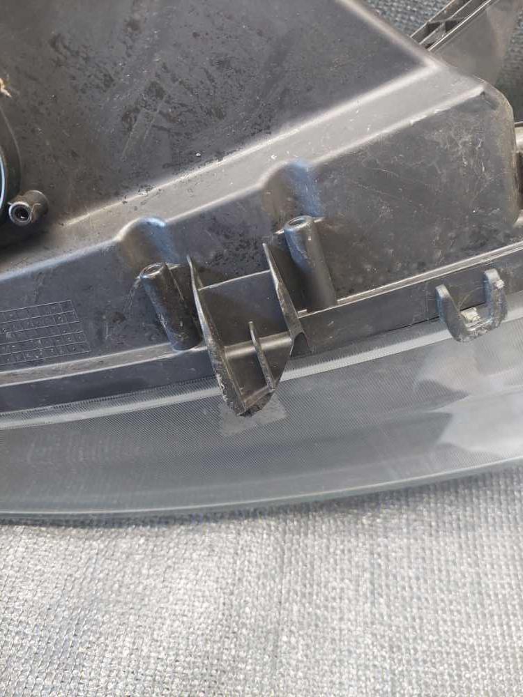 Světlo levé přední Peugeot Boxer / Citroen Jumper / Fiat Ducato 1375097080 ulomené držáky