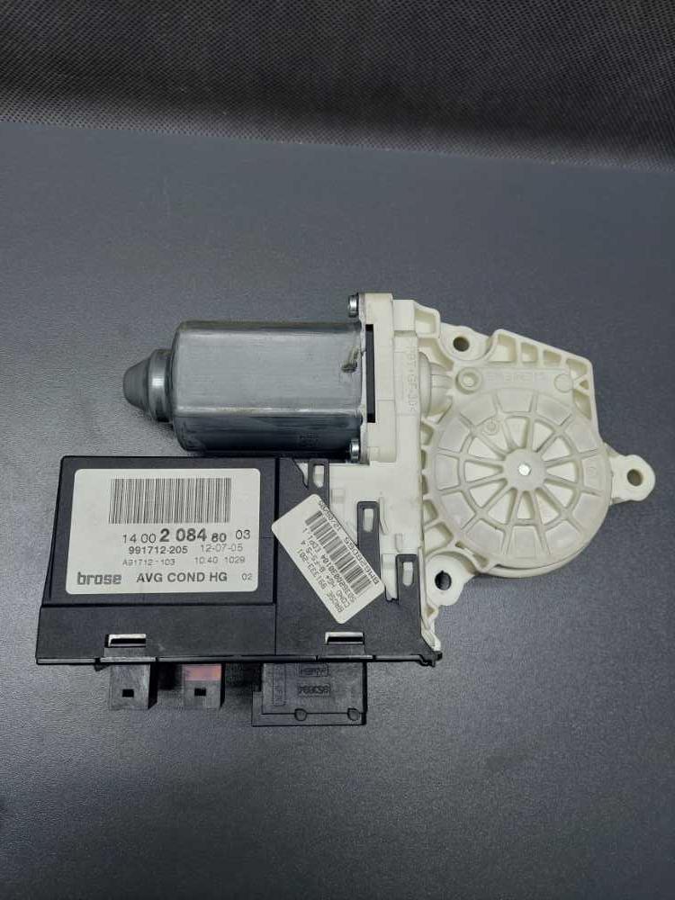 Motorek stahování okna levý přední Peugeot 807 Citroen C8 Lancia Phedra Fiat Ulysse 1400208480 991712-205