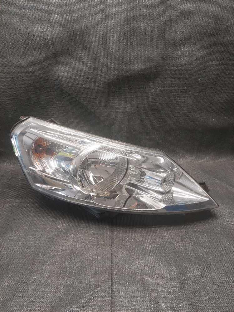 Světlo pravé přední Peugeot Expert / Citroen Jumpy/ Fiat Scudo 1401367980 ulomené držáky viz foto