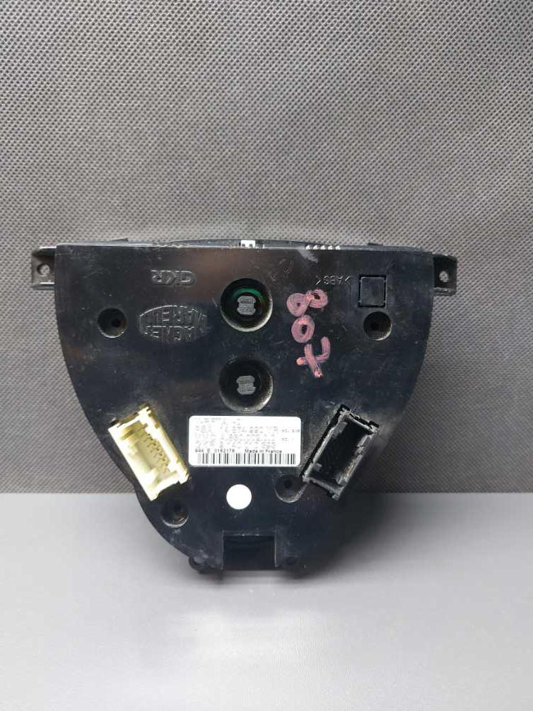 Ovládání topení Peugeot 807 Citroen C8 Lancia Phedra Fiat Ulysse 14874990YR A83000200 9140010393