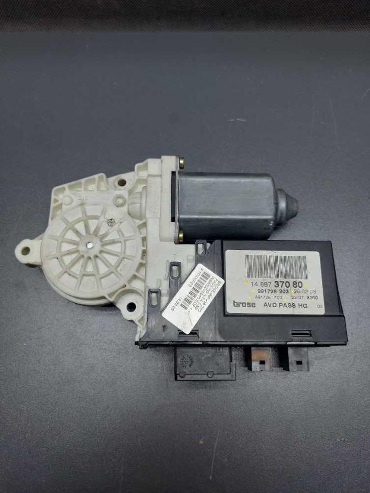 Motorek stahování okna pravý přední Peugeot 807 Citroen C8 Phedra Ulysse 1488737080 991728-203 A91728-100