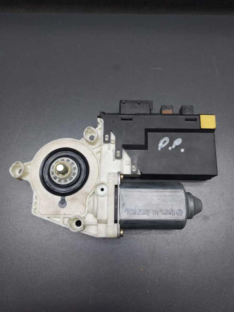 Motorek stahování okna pravý přední Peugeot 807 Citroen C8 Phedra Ulysse 1488737080 991728-203 A91728-100