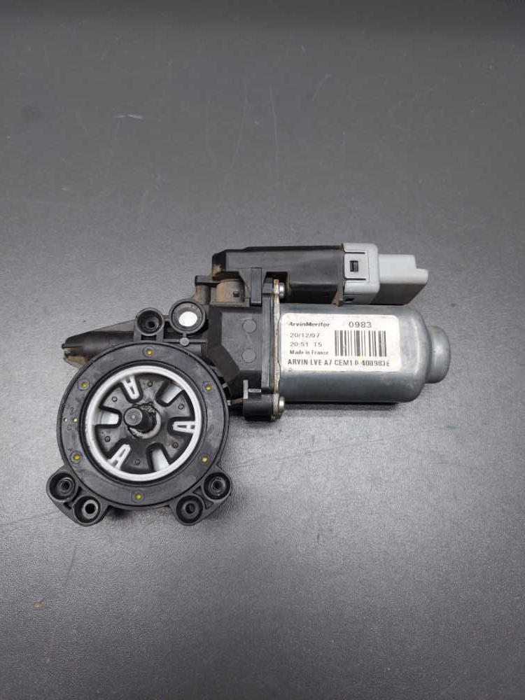 Motorek stahování okna pravý přední Peugeot Expert Citroen Jumpy Fiat Scudo II od 2006 400983E