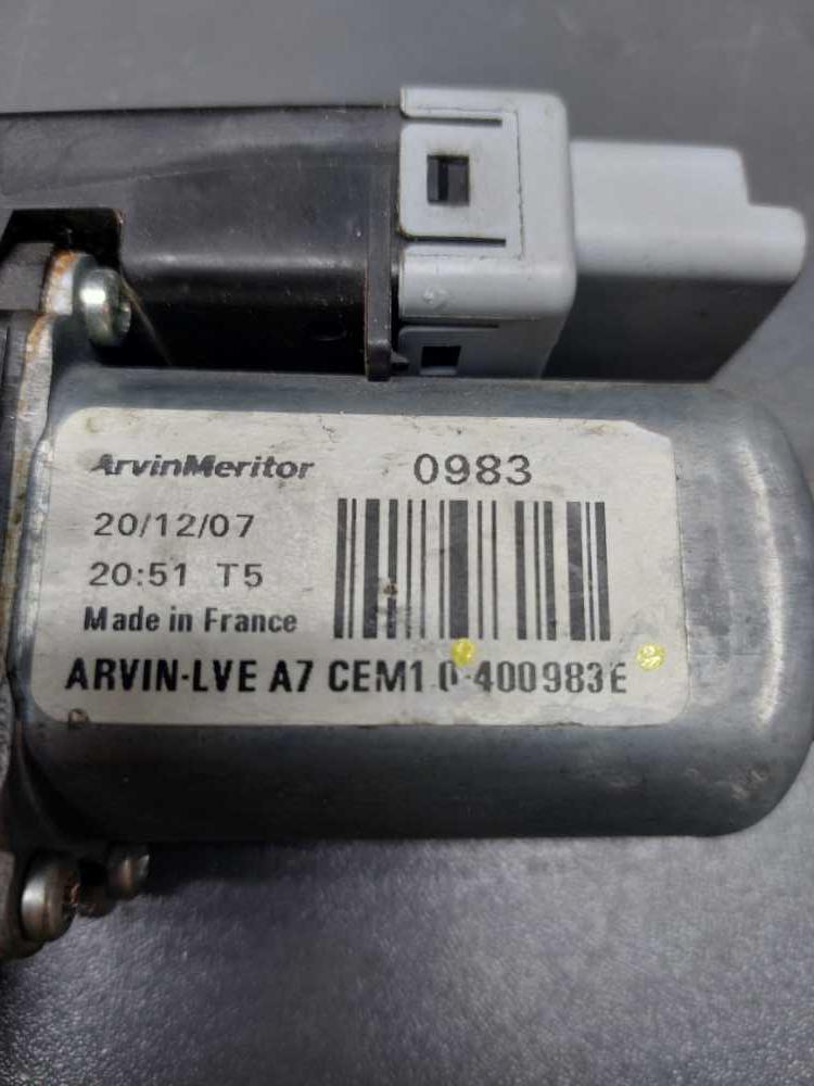 Motorek stahování okna pravý přední Peugeot Expert Citroen Jumpy Fiat Scudo II od 2006 400983E