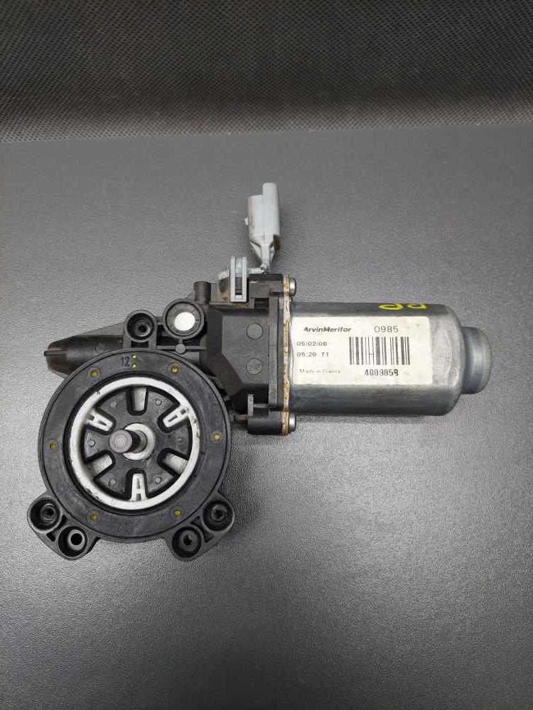 Motorek stahování okna pravý přední Peugeot Expert Fiat Scudo Citroen Jumpy od 2006 400985B
