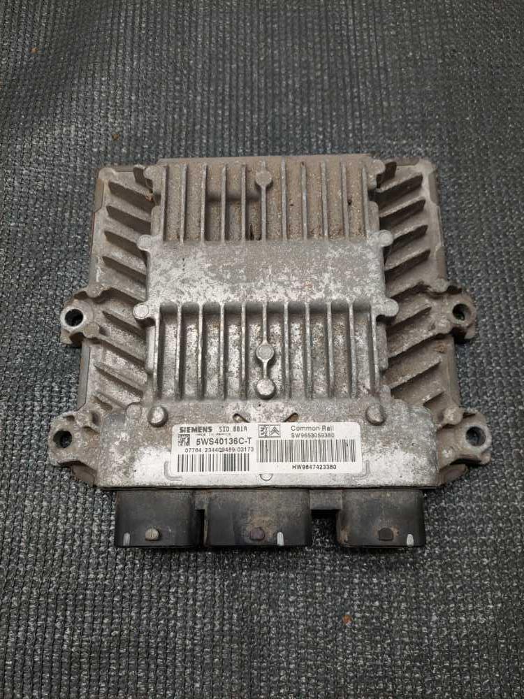 Řídící jednotka motoru 2.0 HDI 66 kW RHY 5WS40136C-T SID801A 9647423380 Citroen Peugeot