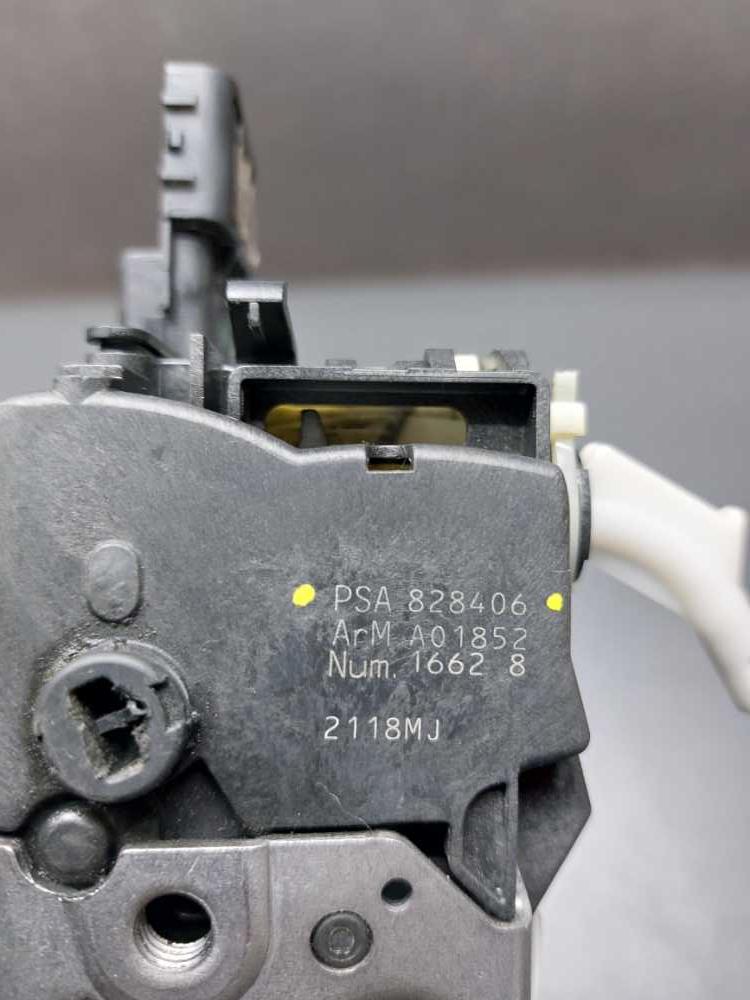 Zámek dveří levý přední Citroen Berlingo Peugeot Partner III 08-18 828406 A01852 6 pinů