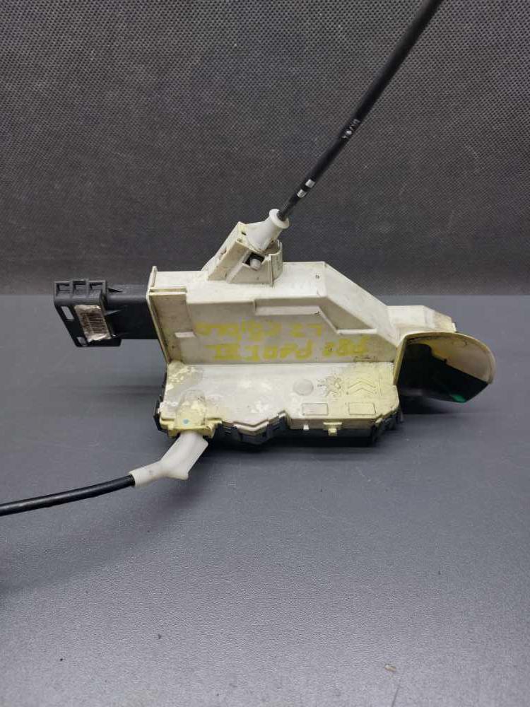 Zámek zadních křídlových dveří Citroen Berlingo Peugeot Partner III od 2008 8719E1 s vnitřní klikou