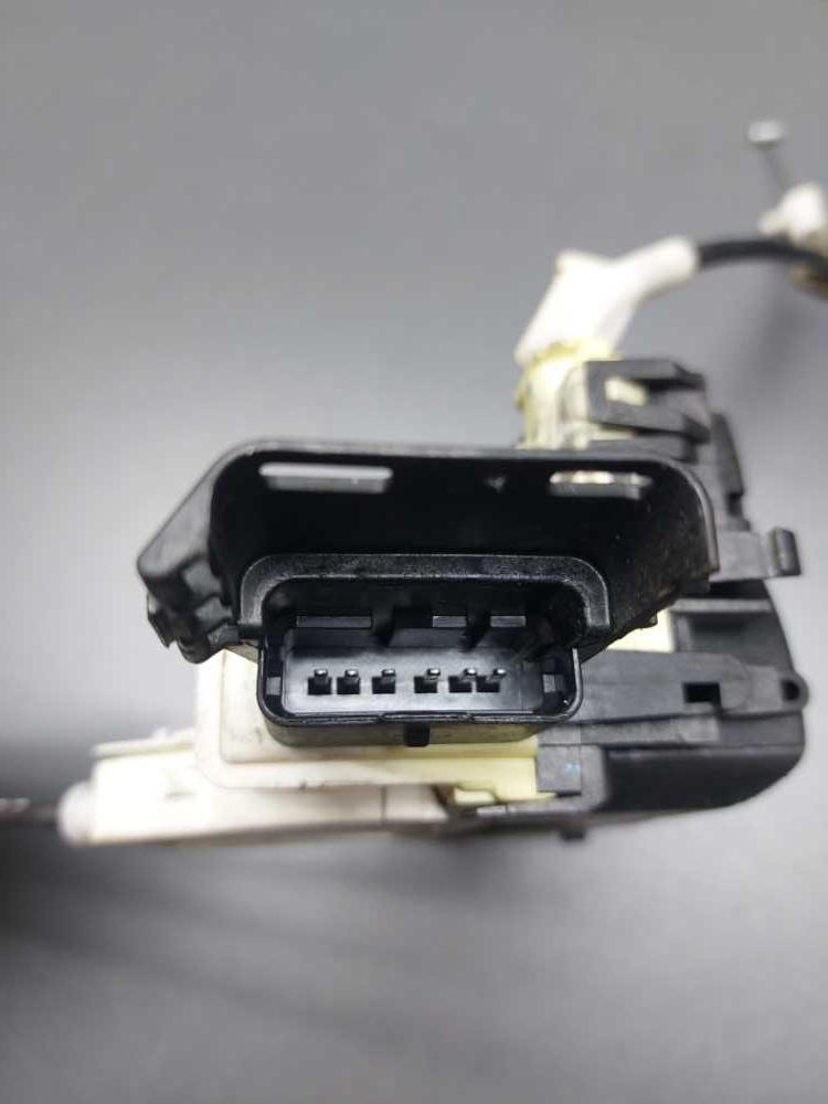 Zámek zadních křídlových dveří Citroen Berlingo Peugeot Partner III od 2008 8719E1 s vnitřní klikou