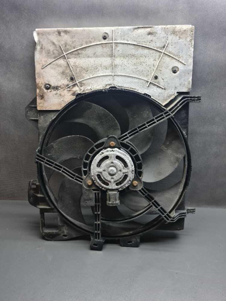 Ventilátor chladiče Citroen C2 C3 Picasso C-Elysse DS3 / Peugeot 1007 207 208 2008 301 9653825880 5020480 8128A7