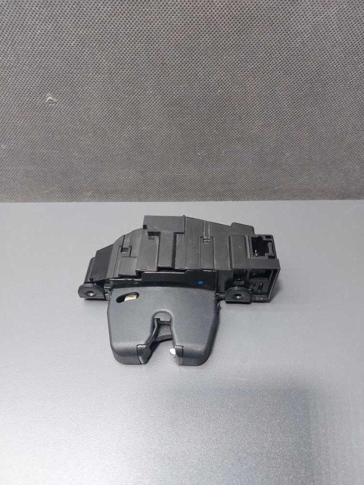 Zámek víka kufru Citroen C3 Picasso C4 Picasso C5 X7 Berlingo / Peugeot 207 Partner 9671153780