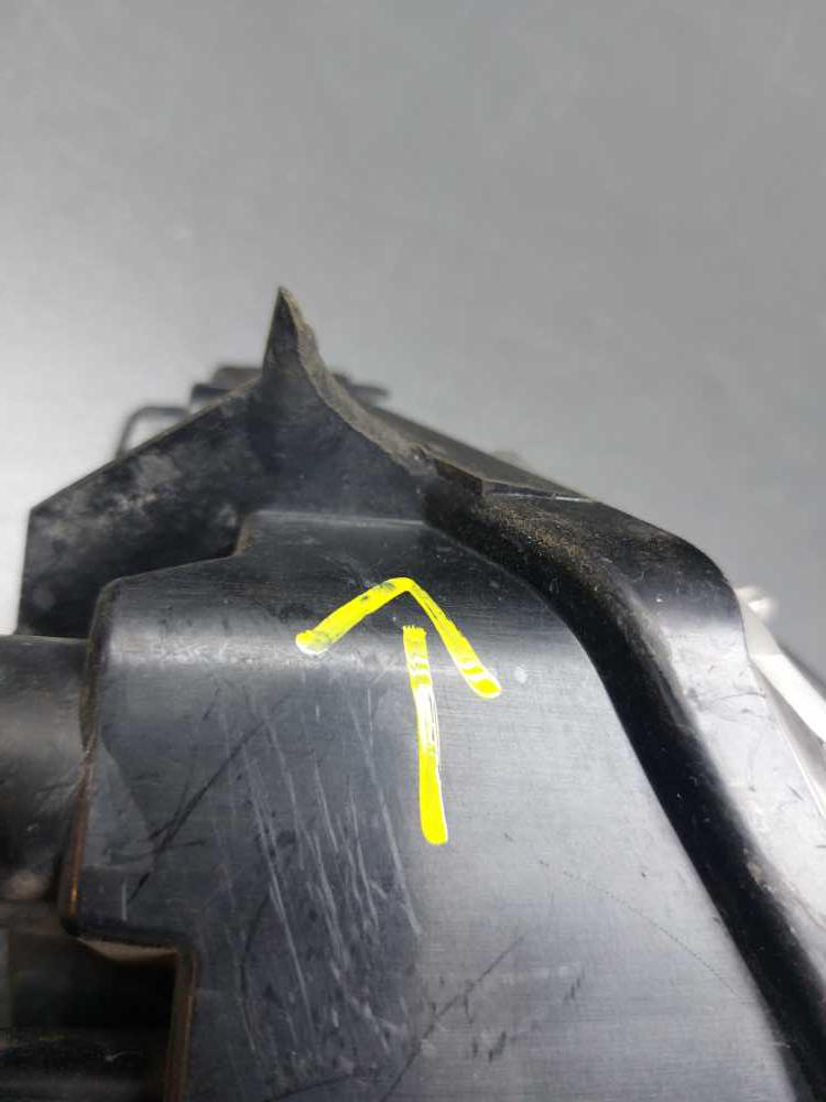 Světlo LED denní svícení pravé Citroen C4 Grand Picasso II 2013- 9676036480 89209021 poškozeno viz foto