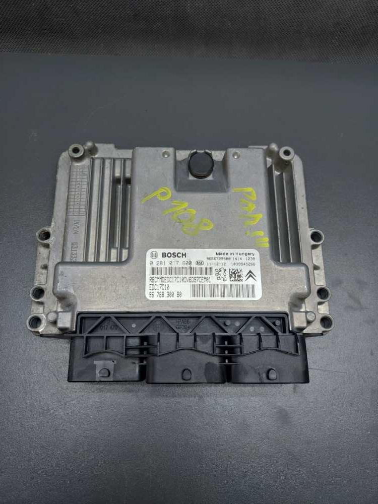 Řídící jednotka motoru 1.6 HDI 68 kW 9HP 9676830080 9666729580 0281017600 EDC17C10 Citroen Peugeot