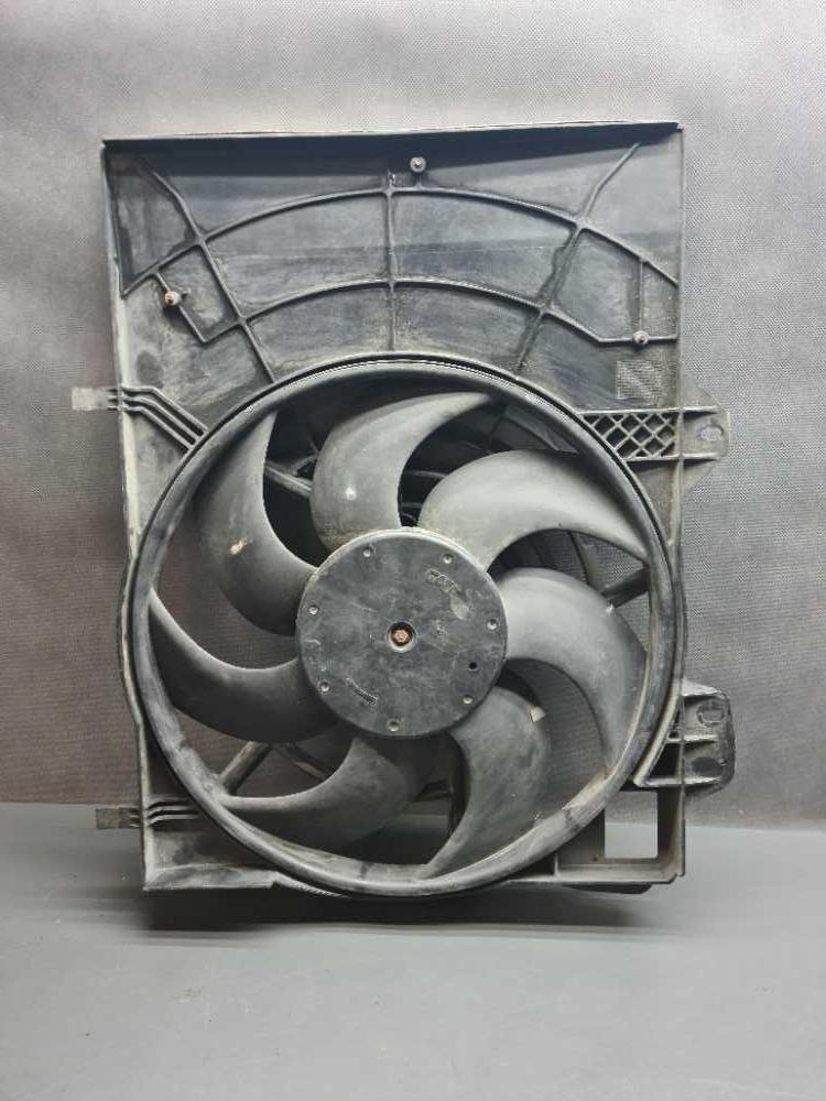 Ventilátor chladiče Citroen C2 C3 Picasso C-Elysse DS3 / Peugeot 1007 207 208 2008 301 9680102880 5020480 8128A7