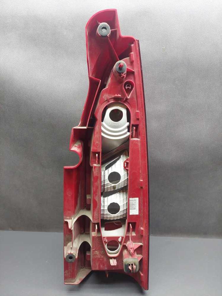 Světlo levé zadní Peugeot Partner Citroen Berlingo III od 2008 před facelift 9680545280 9677205180 pro výklopné dveře