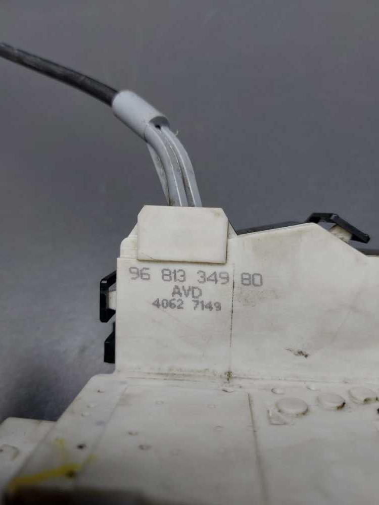 Zámek dveří pravý přední Peugeot Expert Citroen Jumpy Fiat Scudo od 2006 9681334980 6 pinů