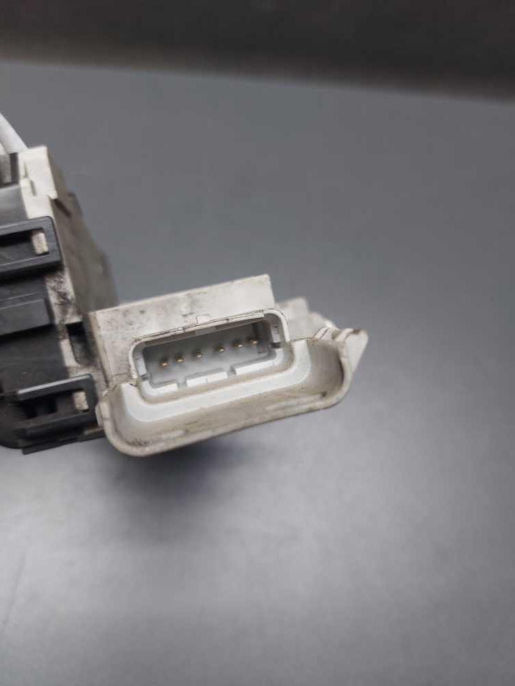 Zámek zadních křídlových dveří kufru Peugeot Expert / Citroen Jumpy / Fiat Scudo od 2006 9681336480 bez vnitřní kliky