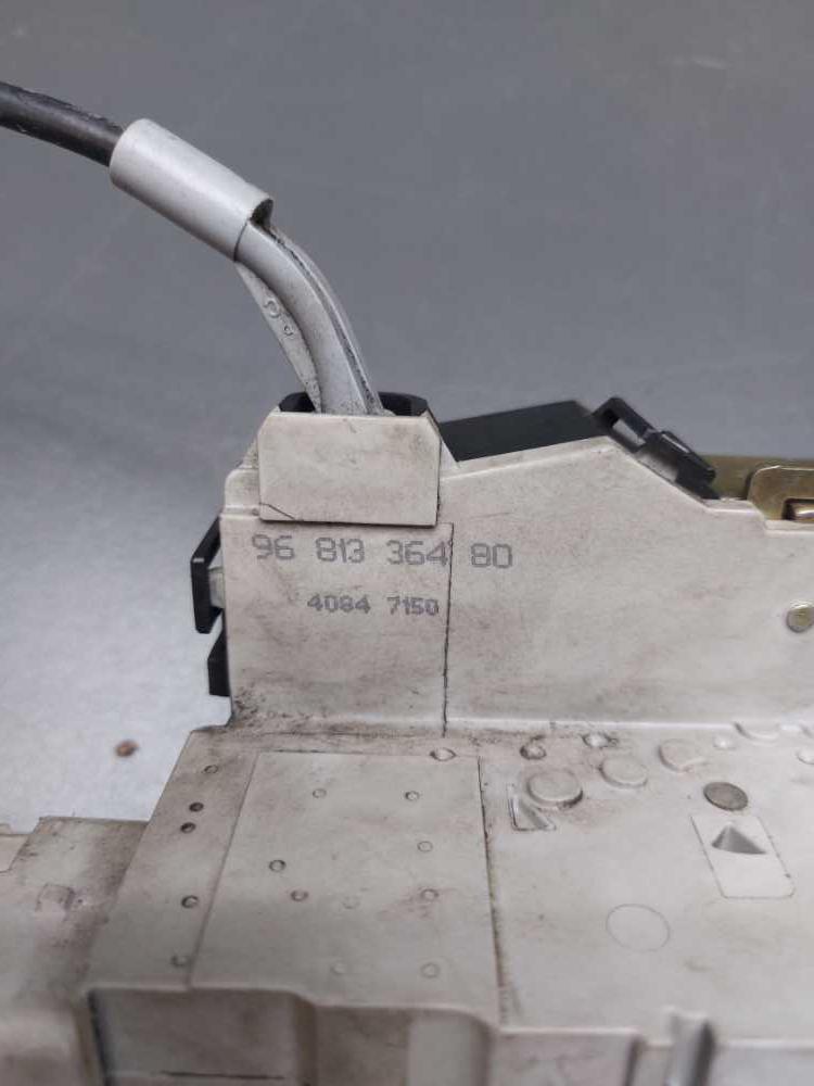 Zámek zadních křídlových dveří kufru Peugeot Expert / Citroen Jumpy / Fiat Scudo od 2006 9681336480 bez vnitřní kliky