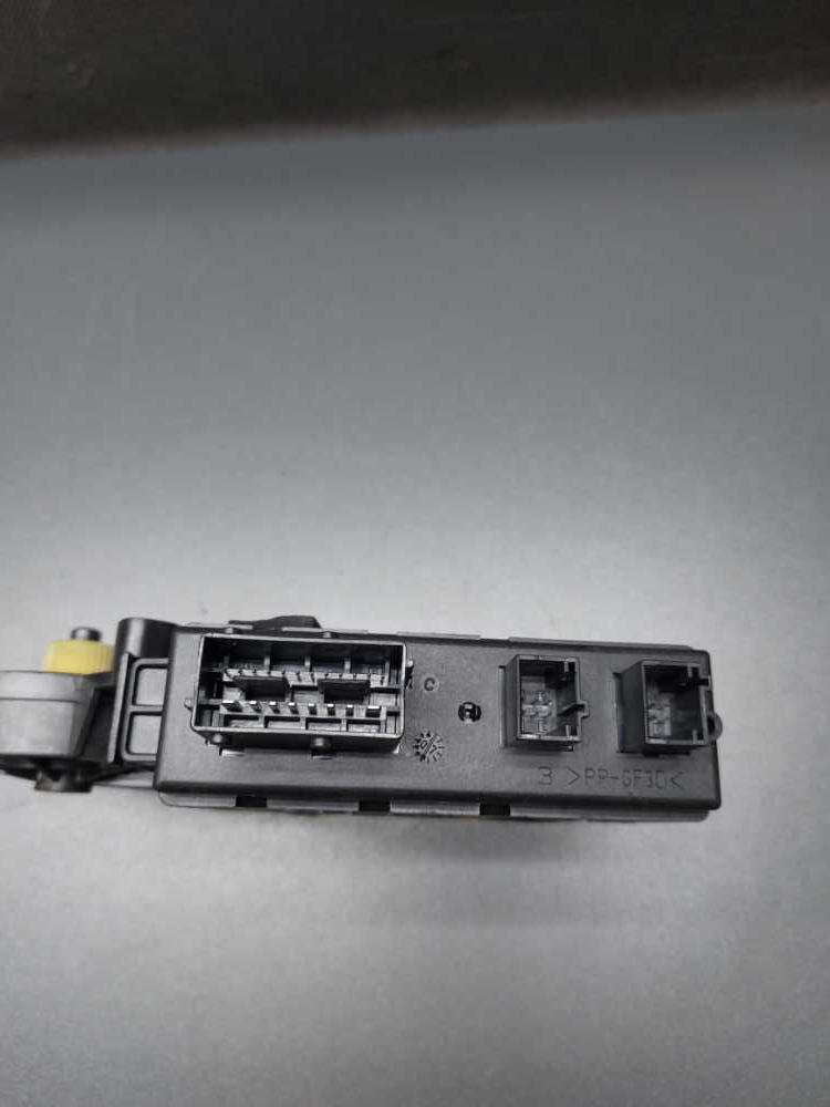 Motorek stahování okna levý přední Citroen C4 Grand Picasso do 2013 9682495680 400965D