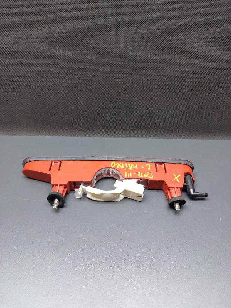 Třetí brzdové světlo Citroen Berlingo Peugeot Partner III od 2008 9682830180 s ostřikovačem