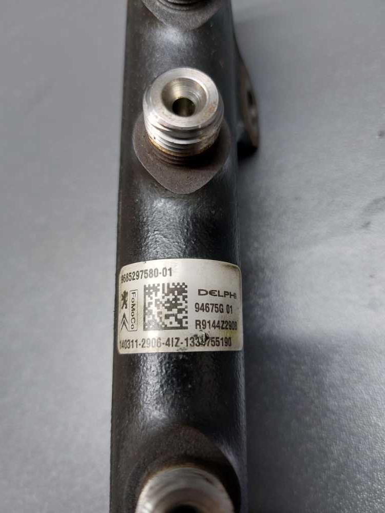 Vstřikovací lišta 1.6 eHDI 85 kW 9HC 9685297580-01 94675G01 R9144Z290B Citroen Peugeot