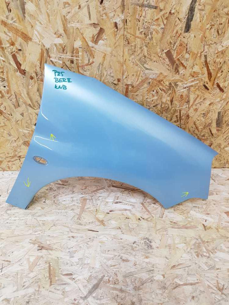 Blatník pravý přední Citroen Berlingo Peugeot Partner II -08 Modrá KNB drobné oděrky