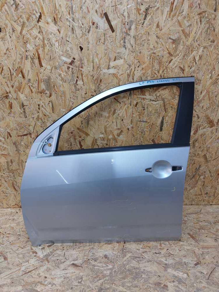 Dveře levé přední Peugeot 4007 Citroen C-Crosser Stříbrná KTS drobné oděrky, bez lišty pod oknem