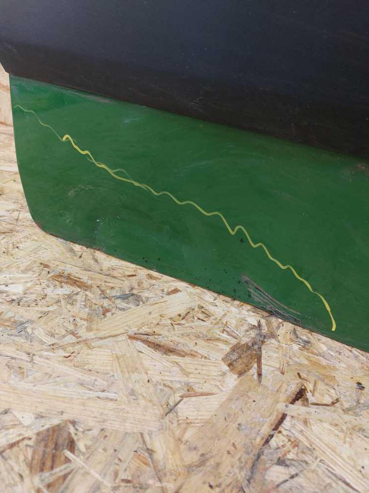 Dveře pravé přední Peugeot Partner Citroen Berlingo III od 2008 Zelená KQN poškození viz foto