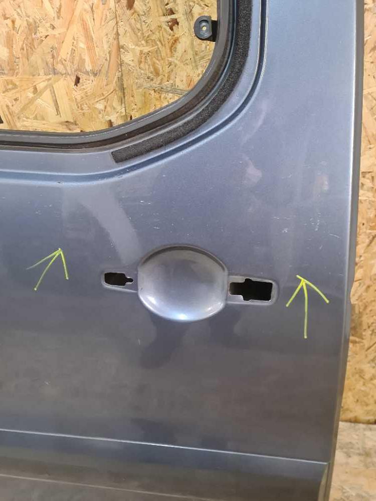 Dveře pravé zadní Peugeot Partner Citroen Berlingo III od 2008 Šedá EZW oděrky koroze