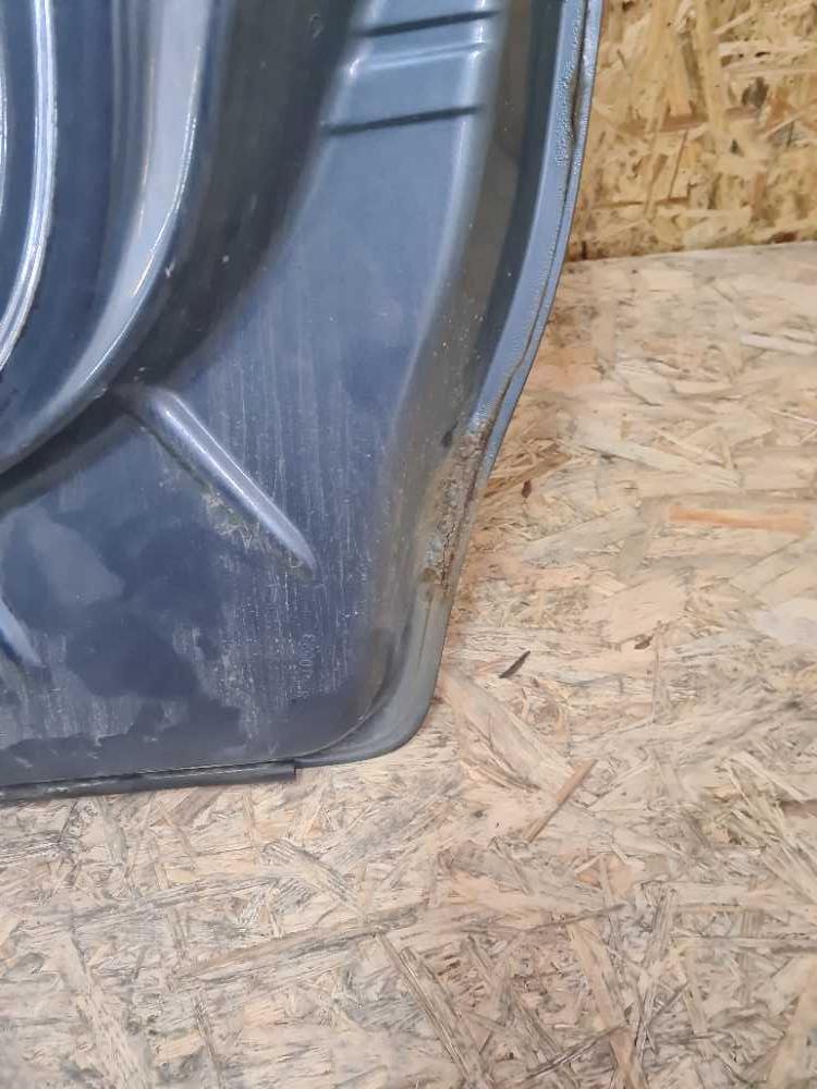 Dveře pravé zadní Peugeot Partner Citroen Berlingo III od 2008 Šedá EZW oděrky koroze