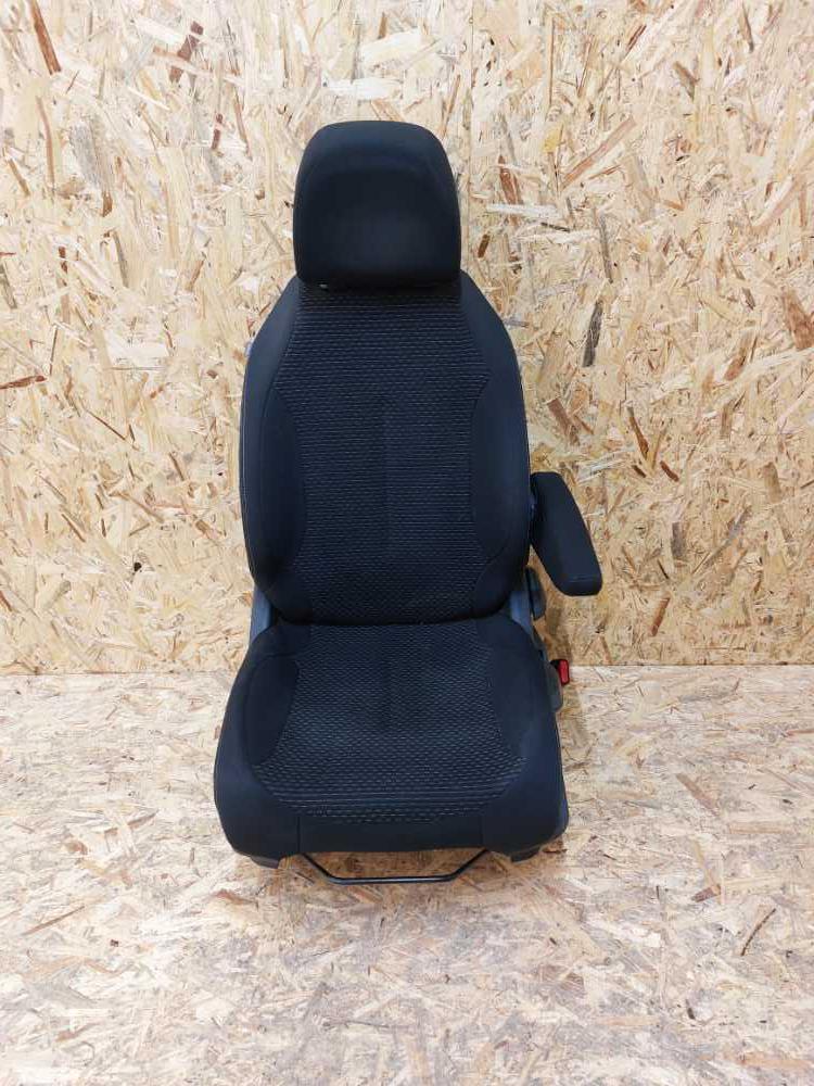 Sedadlo pravé přední Citroen C4 Picasso do 2013 airbag výhřev lehce prosezená hrana sedáku
