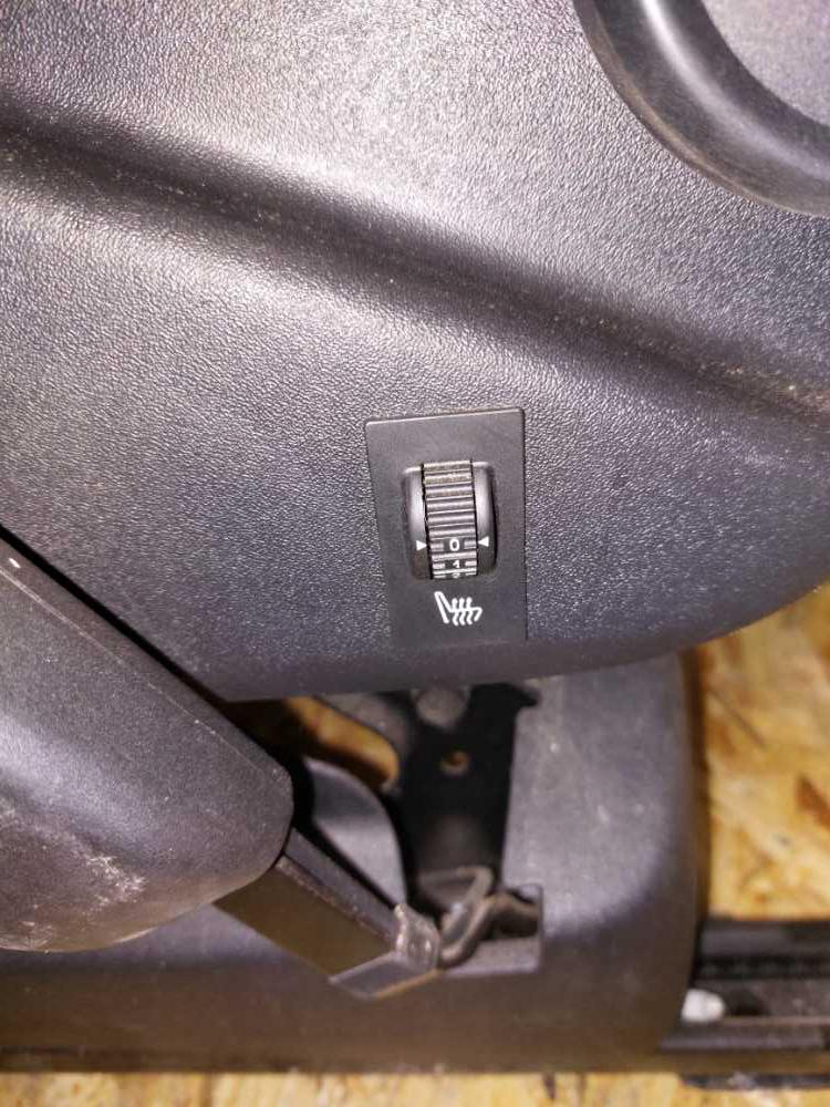 Sedadlo pravé přední Citroen C4 Picasso do 2013 airbag výhřev lehce prosezená hrana sedáku