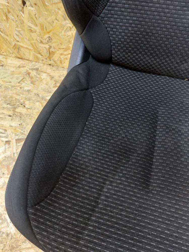 Sedadlo pravé přední Citroen C4 Picasso do 2013 airbag výhřev lehce prosezená hrana sedáku