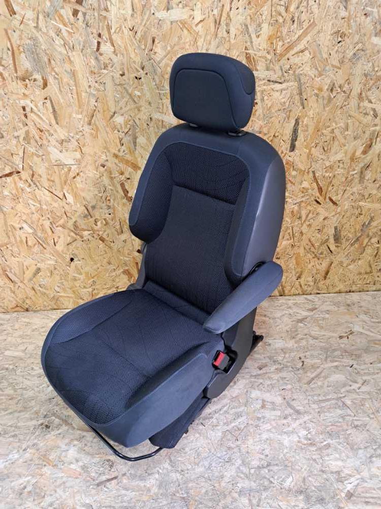 Sedadlo pravé přední Peugeot Partner Citroen Berlingo III od 2008 výhřev loketka vystřelený airbag