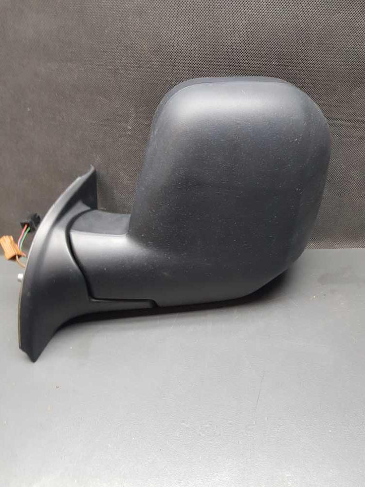 Zrcátko levé Citroen Berlingo Peugeot Partner III od 2008 nelakované prasklý kryt 5 pinů