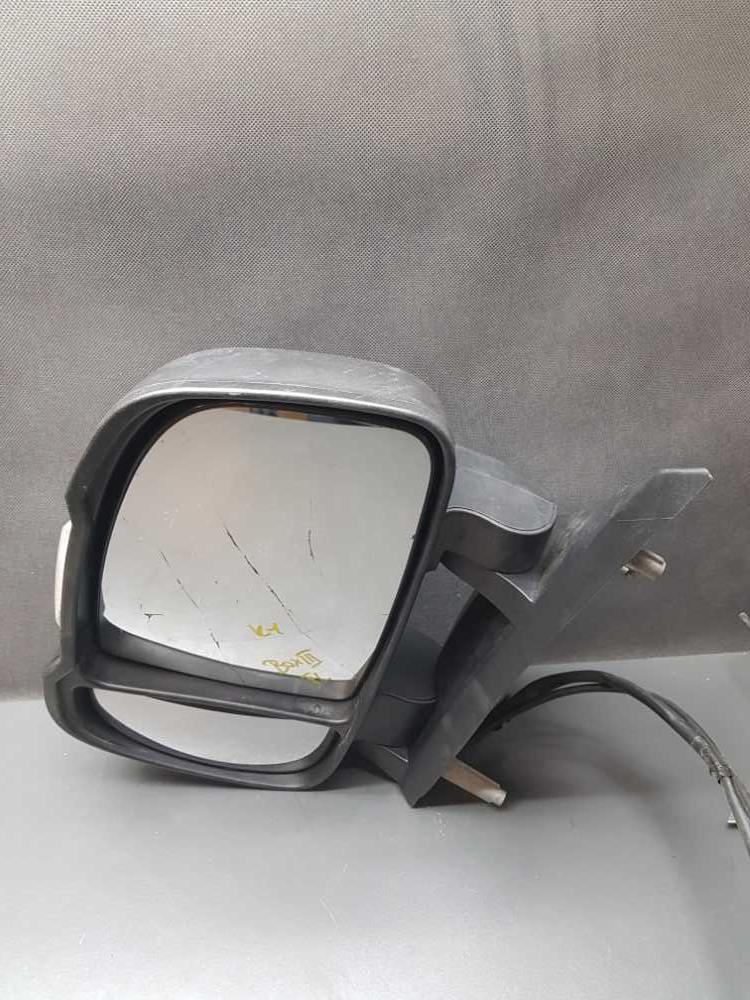 Zrcátko levé Citroen Jumper Fiat Ducato Peugeot Boxer od 2006 10 pinů prasklé sklo i blinkr škrábance