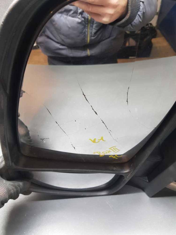 Zrcátko levé Citroen Jumper Fiat Ducato Peugeot Boxer od 2006 10 pinů prasklé sklo i blinkr škrábance